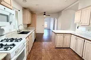 19251 Brookhurst, Huntington Beach, CA 92646 - Photo 21