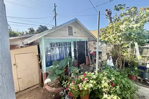 860 W 54th, Los Angeles, CA 90037 - Photo 11