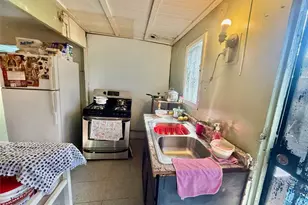 860 W 54th, Los Angeles, CA 90037 - Photo 15