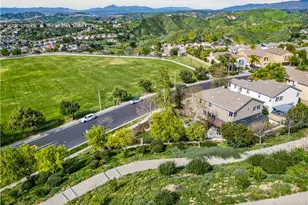 29062 Garnet Canyon, Saugus, CA 91390 - Photo 9