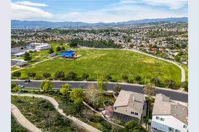 29062 Garnet Canyon, Saugus, CA 91390 - Photo 11