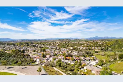 29062 Garnet Canyon, Saugus, CA 91390 - Photo 57
