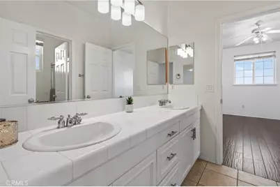 29062 Garnet Canyon, Saugus, CA 91390 - Photo 31