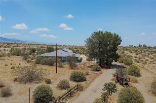 13384 Sheep Creek Rd, Phelan, CA 92371 - Photo 3