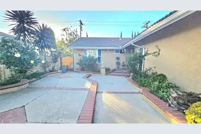 18727 Holmes, Cerritos, CA 90703 - Photo 3