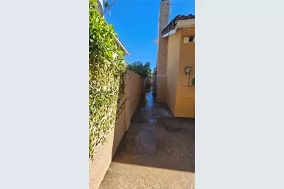 18727 Holmes, Cerritos, CA 90703 - Photo 25