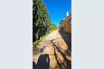 18727 Holmes, Cerritos, CA 90703 - Photo 23