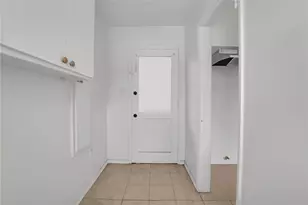 2035 W 102nd St, Los Angeles, CA 90047 - Photo 19