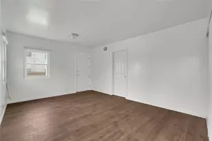 2035 W 102nd St, Los Angeles, CA 90047 - Photo 23