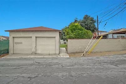 2035 W 102nd Street, Los Angeles, CA 90047 - Photo 5
