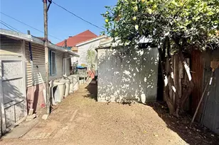 860 W 54th, Los Angeles, CA 90037 - Photo 19