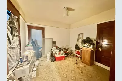 860 W 54th, Los Angeles, CA 90037 - Photo 9