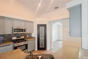 11126 Arena Rd, Pinon Hills, CA 92372 - Photo 9