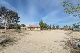 11126 Arena Rd, Pinon Hills, CA 92372 - Photo 17