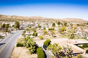 7411 Joshua Ln, Yucca Valley, CA 92284 - Photo 31