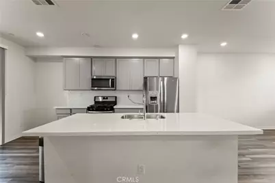 18443 Montage, Northridge, CA 91324 - Photo 13