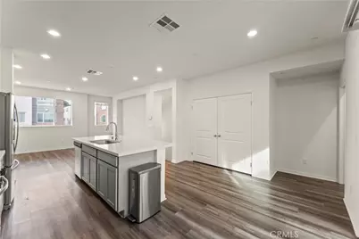 18443 Montage, Northridge, CA 91324 - Photo 11