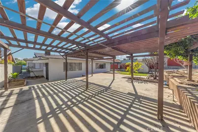 2217 Angelus, Rosemead, CA 91770 - Photo 39