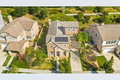 687 E Lemon Swirl, Azusa, CA 91702 - Photo 17