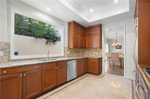 143 N Arnaz Dr, Beverly Hills, CA 90211 - Photo 9