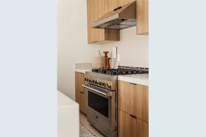 3950 Franklin Avenue, Los Angeles, CA 90027 - Photo 23