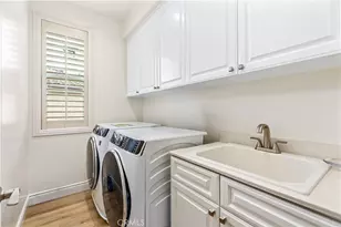 154 Treehouse, Irvine, CA 92603 - Photo 33