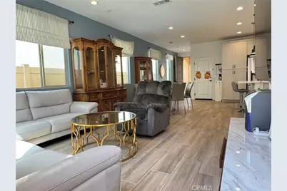 7579 Botany, Chino, CA 91708 - Photo 3