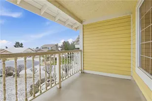 17850 Portside Ln, Victorville, CA 92395 - Photo 23