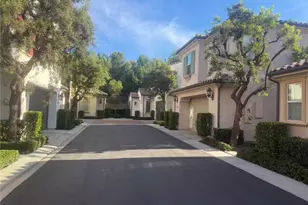 231 Bright Poppy, Irvine, CA 92618 - Photo 25