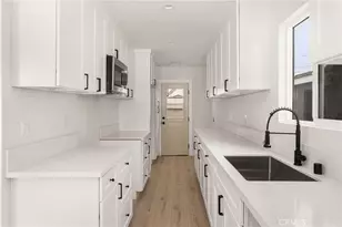 531 W 107th, Los Angeles, CA 90044 - Photo 11