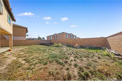 15609 Paprika Lane, Fontana, CA 92336 - Photo 13