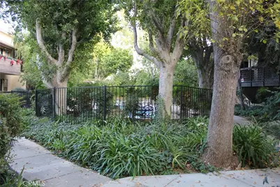 7304 Corbin Avenue #F, Reseda, CA 91335 - Photo 13