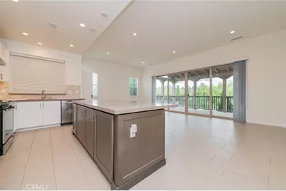 131 Damsel, Irvine, CA 92620 - Photo 5