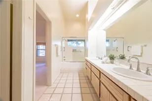 72 Vassar Aisle, Irvine, CA 92612 - Photo 33