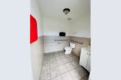 2524 E Slauson Avenue, Huntington Park, CA 90255 - Photo 5