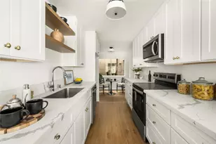 1021 12th St, Santa Monica, CA 90403 - Photo 1