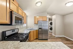 2193 Los Feliz Dr, Thousand Oaks, CA 91362 - Photo 15