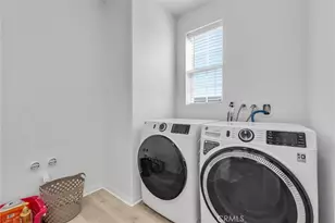 14964 Cavetto Ln, Fontana, CA 92336 - Photo 21