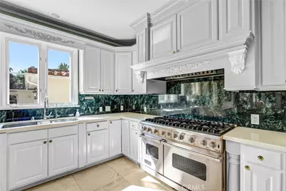 2290 Lombardy, San Marino, CA 91108 - Photo 19