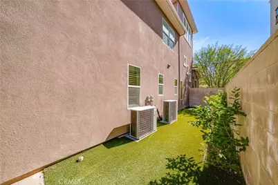 79 Pelican, Irvine, CA 92618 - Photo 9