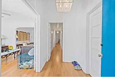 1637 W 37th Street, Los Angeles, CA 90018 - Photo 5