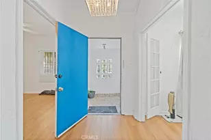 1637 W 37th St, Los Angeles, CA 90018 - Photo 29