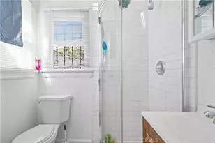 1637 W 37th St, Los Angeles, CA 90018 - Photo 15