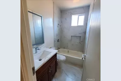 3765 Globe, Los Angeles, CA 90066 - Photo 21