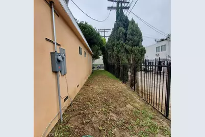 3765 Globe, Los Angeles, CA 90066 - Photo 41