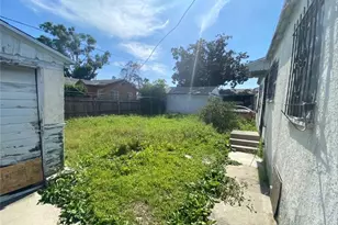 10958 S Budlong, Los Angeles, CA 90044 - Photo 17