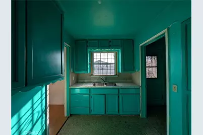 10958 S Budlong, Los Angeles, CA 90044 - Photo 7