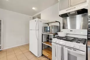 672 E 112th St, Los Angeles, CA 90059 - Photo 7