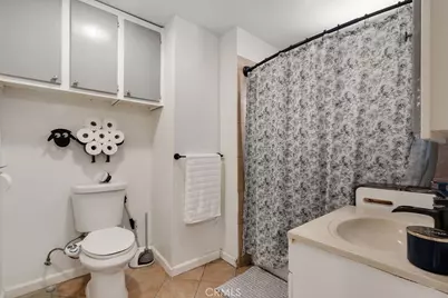 672 E 112th Street, Los Angeles, CA 90059 - Photo 17