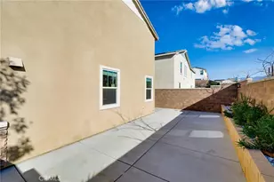 16746 Stags Leap, Fontana, CA 92336 - Photo 35